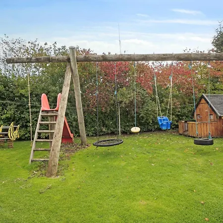 Country Idyll With Wilderness Bath And Sauna, בית חווה *