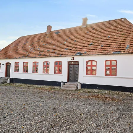 Lantgård Lantlig Idyll Med Vildmarksbad Och Bastu