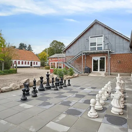 Lantgård Lantlig Idyll Med Vildmarksbad Och Bastu