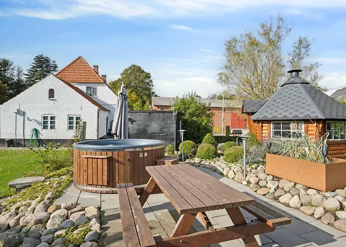 Country Idyll With Wilderness Bath And Sauna Farmház Haderslev