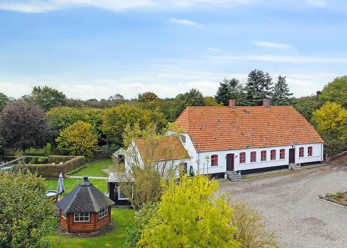 Country Idyll With Wilderness Bath And Sauna *